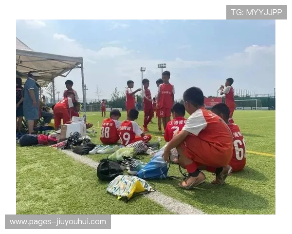 汉阳区运会足球赛事精彩纷呈 各队激烈角逐争夺冠军荣耀